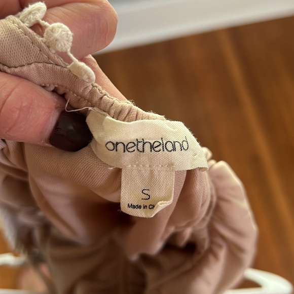 Light tan romper - Picture 3 of 3